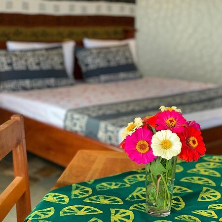 Lemon Beach Resort Elmina エクステリア 写真
