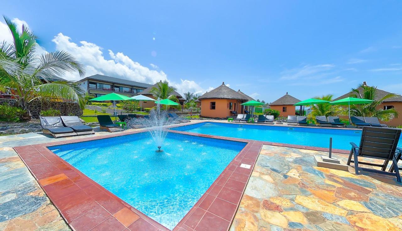 Lemon Beach Resort Elmina エクステリア 写真
