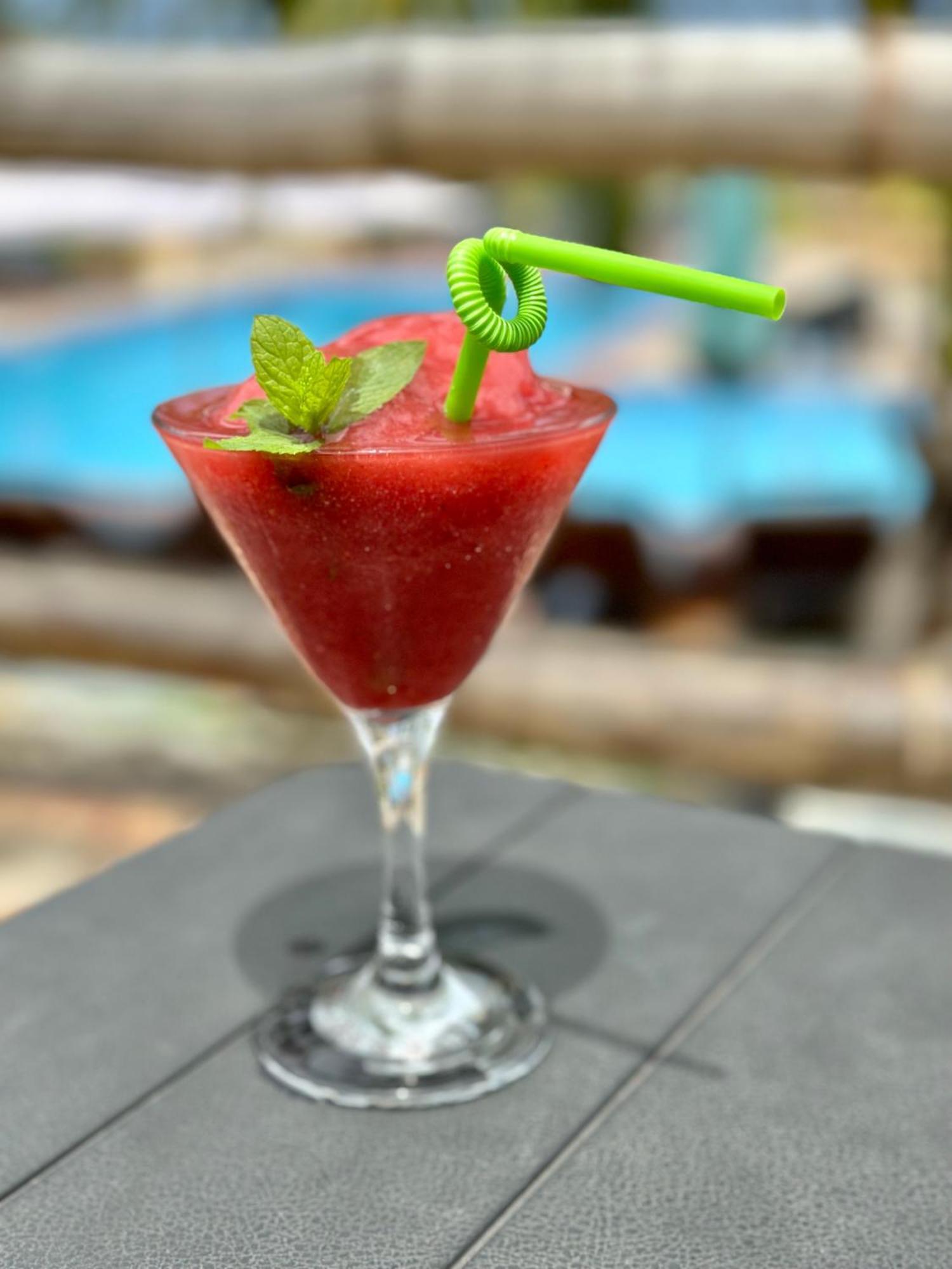 Lemon Beach Resort Elmina エクステリア 写真