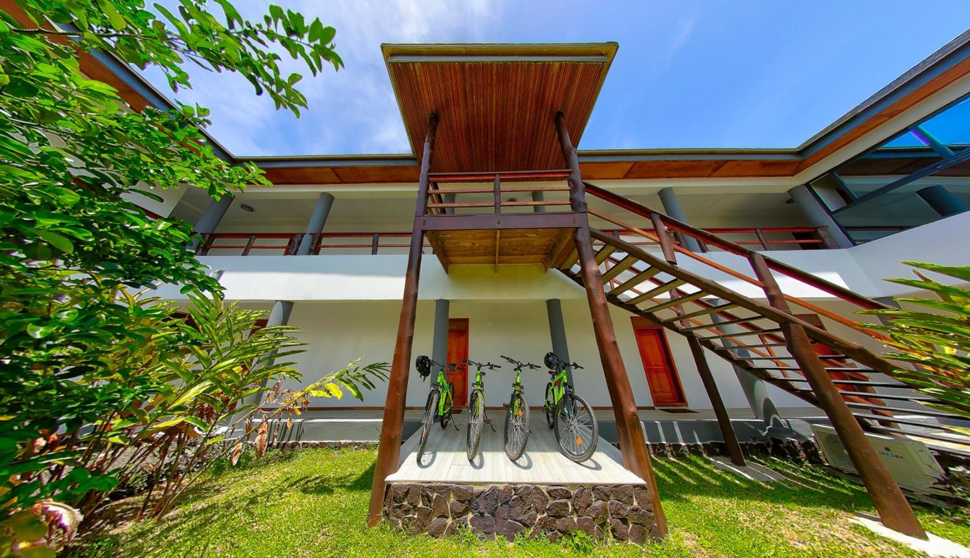 Lemon Beach Resort Elmina エクステリア 写真