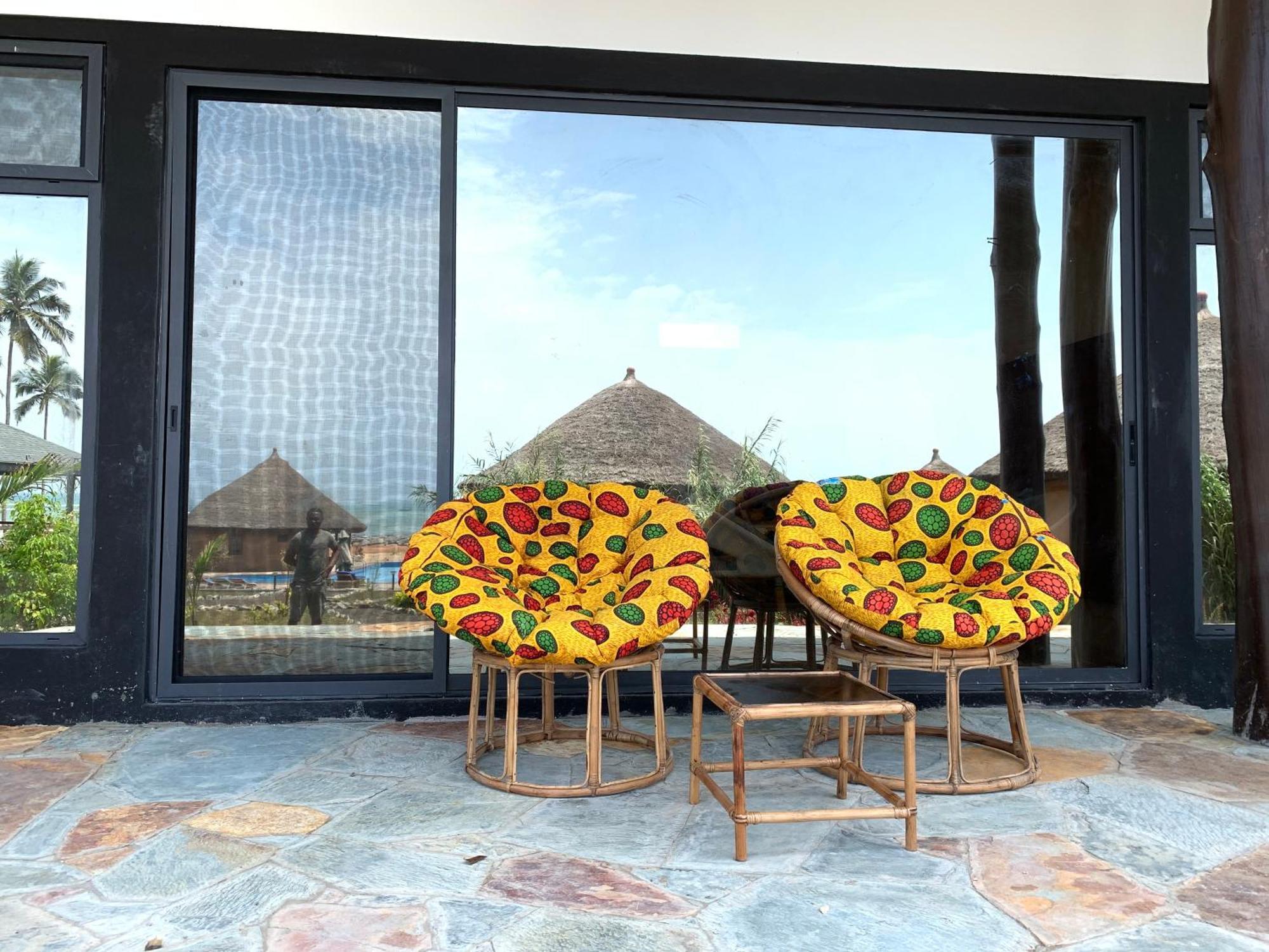 Lemon Beach Resort Elmina エクステリア 写真