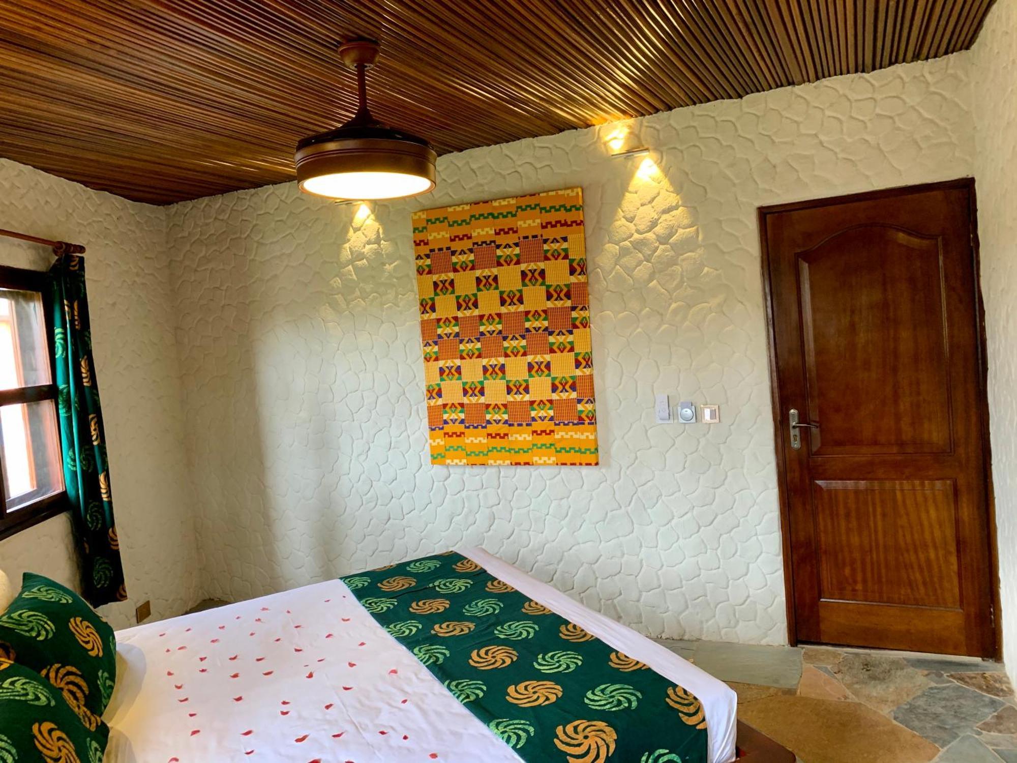 Lemon Beach Resort Elmina エクステリア 写真