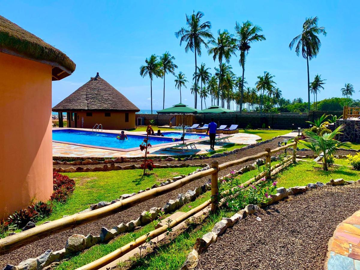 Lemon Beach Resort Elmina エクステリア 写真