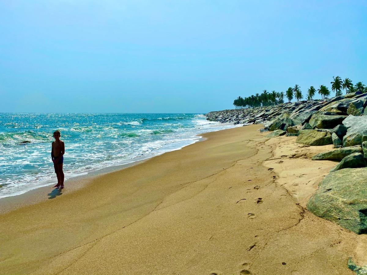 Lemon Beach Resort Elmina エクステリア 写真